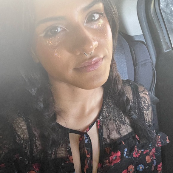 Meet your Posher, Jasmine - Picture 3 of 3